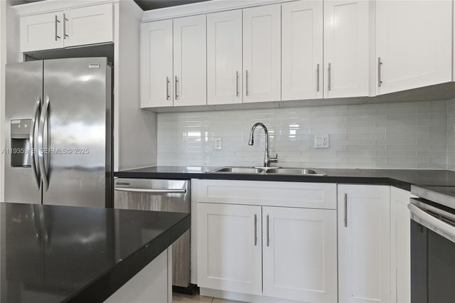 13724 SW 259th St 1, Homestead, FL 33032