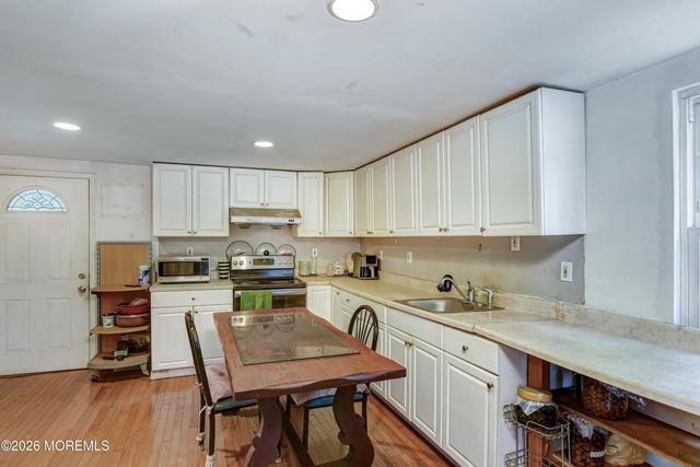 362 Etra Perrineville Road, East Windsor, NJ 08520