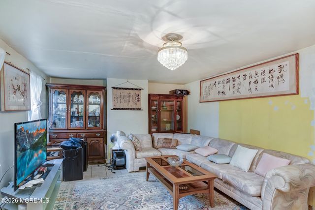362 Etra Perrineville Road, East Windsor, NJ 08520