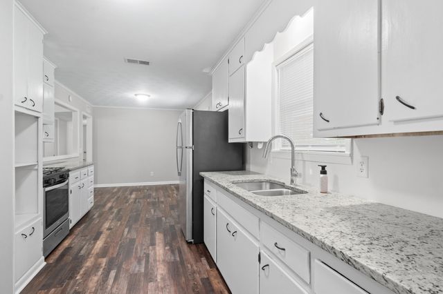 606 Ethel Dr., Searcy, AR 72143