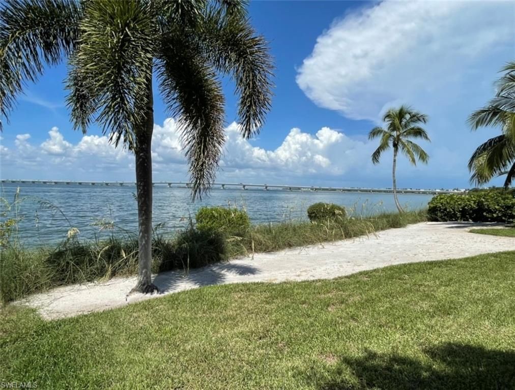 1028 Bayview DR, SANIBEL, FL 33957 — photo 3