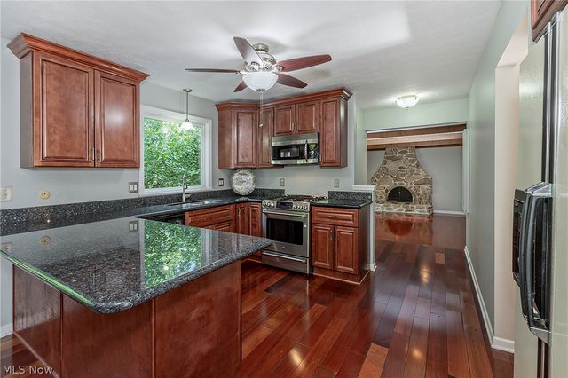 1834 Coes Post Run, Westlake, OH 44145
