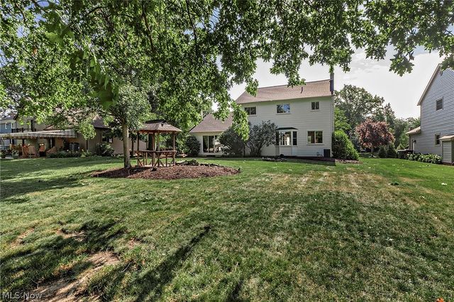 1834 Coes Post Run, Westlake, OH 44145