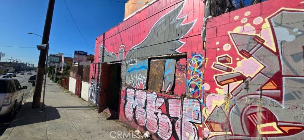 1649 S Vermont, Los Angeles, CA 90006 — photo 2