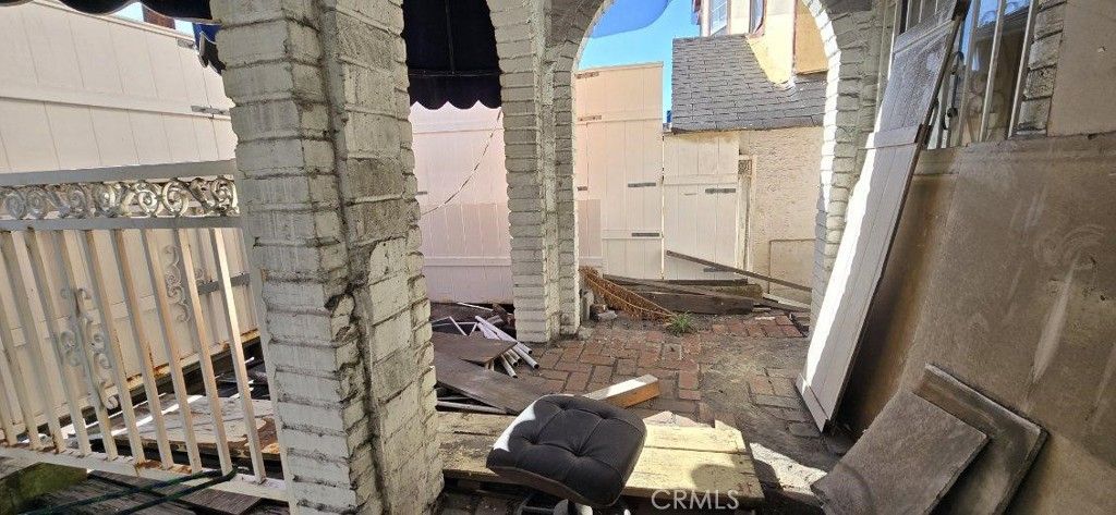 1649 S Vermont, Los Angeles, CA 90006 — photo 3