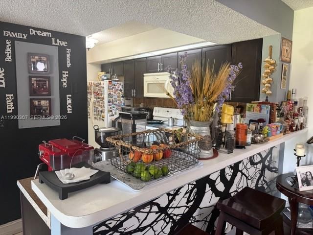 18820 NW 57th Ave 204, Hialeah, FL 33015