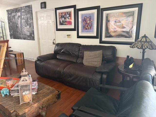 18820 NW 57th Ave 204, Hialeah, FL 33015