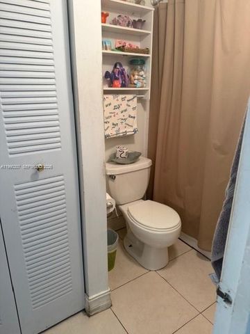 18820 NW 57th Ave 204, Hialeah, FL 33015