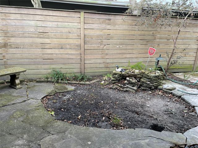 5122 S Jackwood Street, Houston, TX 77096