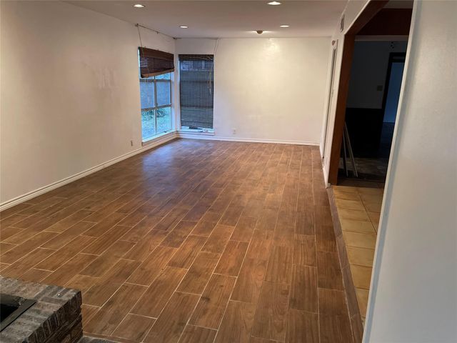 5122 S Jackwood Street, Houston, TX 77096