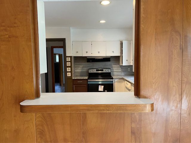 5122 S Jackwood Street, Houston, TX 77096