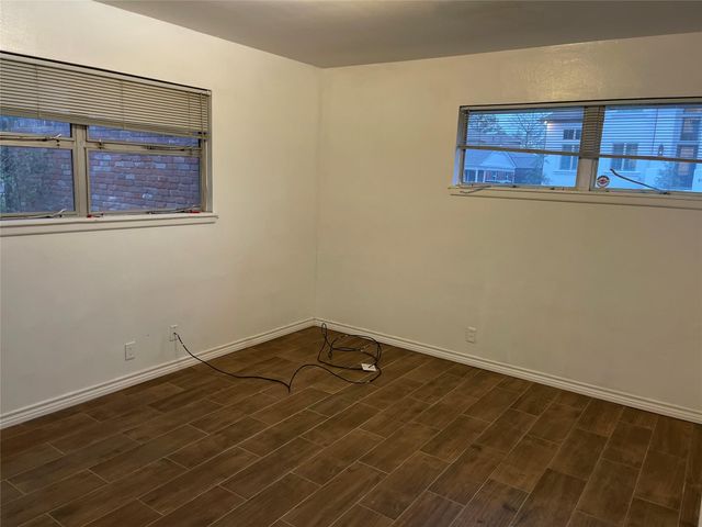 5122 S Jackwood Street, Houston, TX 77096