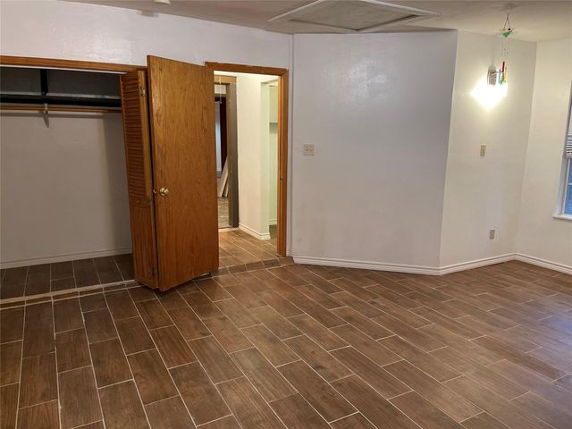 5122 S Jackwood Street, Houston, TX 77096