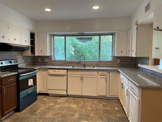 5122 S Jackwood Street, Houston, TX 77096