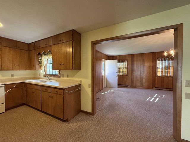 1040 N Sumac Drive, Janesville, WI 53545