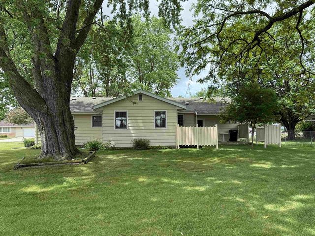 1040 N Sumac Drive, Janesville, WI 53545