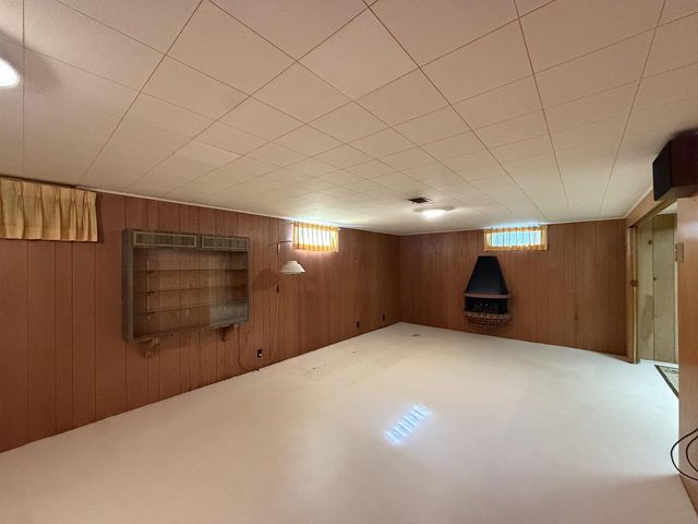 1040 N Sumac Drive, Janesville, WI 53545
