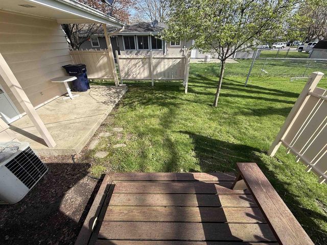 1040 N Sumac Drive, Janesville, WI 53545