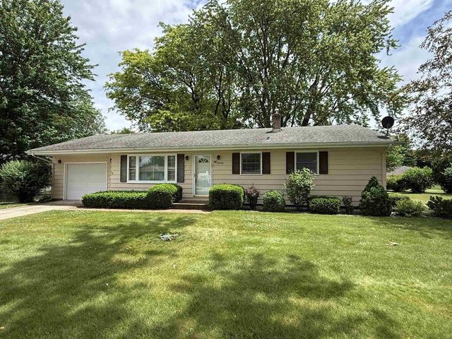 1040 N Sumac Drive, Janesville, WI 53545