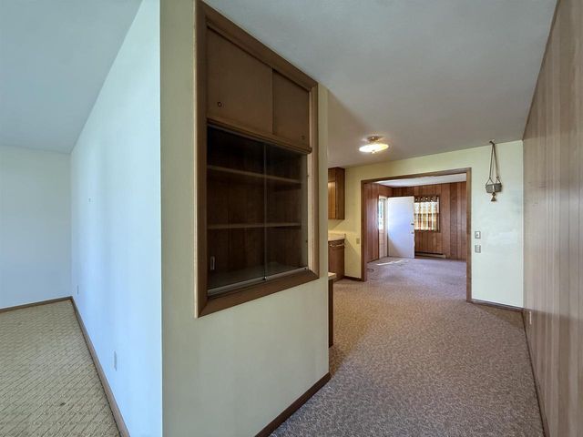 1040 N Sumac Drive, Janesville, WI 53545
