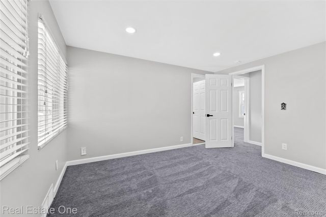 14996 Paris Street, Allen Park, MI 48101