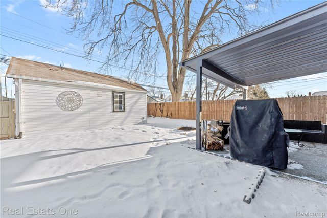 14996 Paris Street, Allen Park, MI 48101