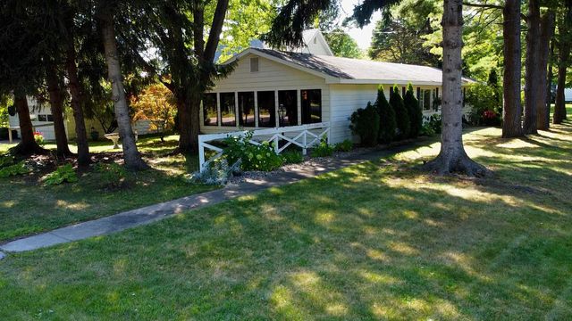 503 W Second Street, Elk Rapids Twp, MI 49629