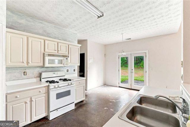 1259 Everwood Drive SW, Marietta, GA 30008