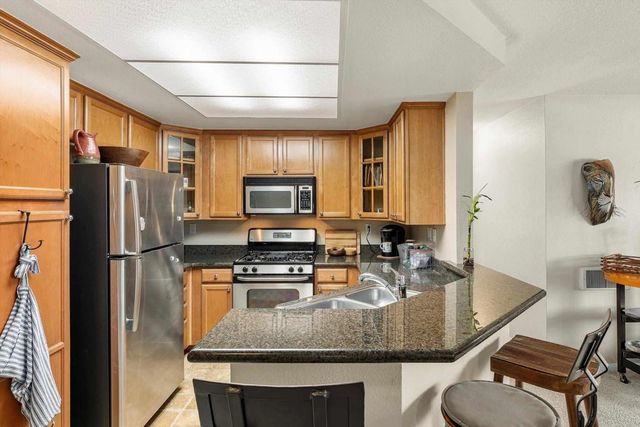 12590 Carmel Creek Rd 2, San Diego, CA 92130