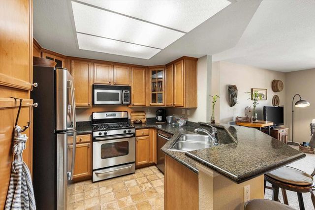 12590 Carmel Creek Rd 2, San Diego, CA 92130