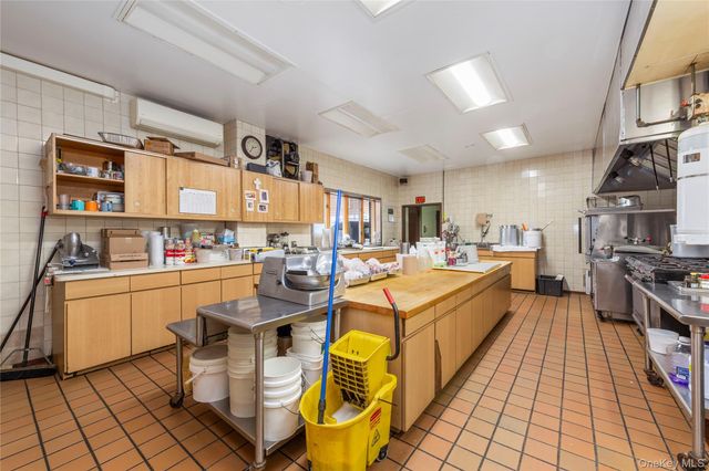 94-12 Jamaica Avenue, Woodhaven, NY 11421