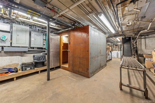 94-12 Jamaica Avenue, Woodhaven, NY 11421