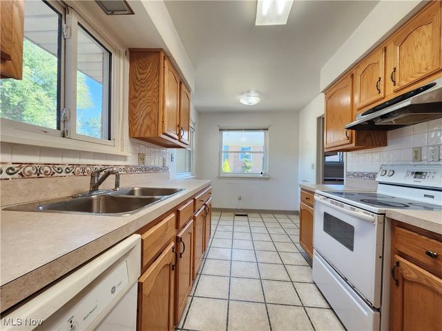 81 Fairfield Road, Painesville, OH 44077