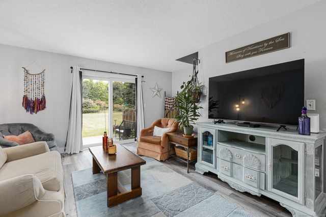 48 Athol Street 48, Killingly, CT 06239