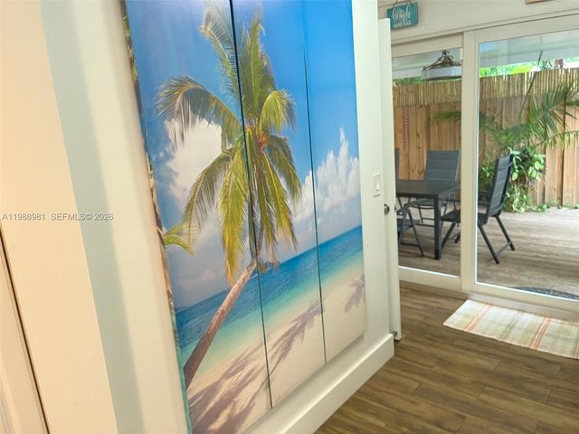 212 SW 1st Ave, Hallandale Beach, FL 33009