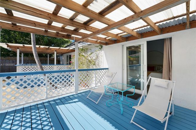 212 SW 1st Ave, Hallandale Beach, FL 33009