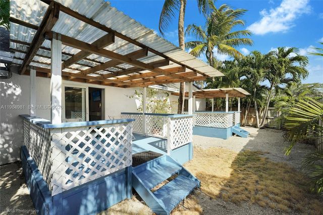 212 SW 1st Ave, Hallandale Beach, FL 33009