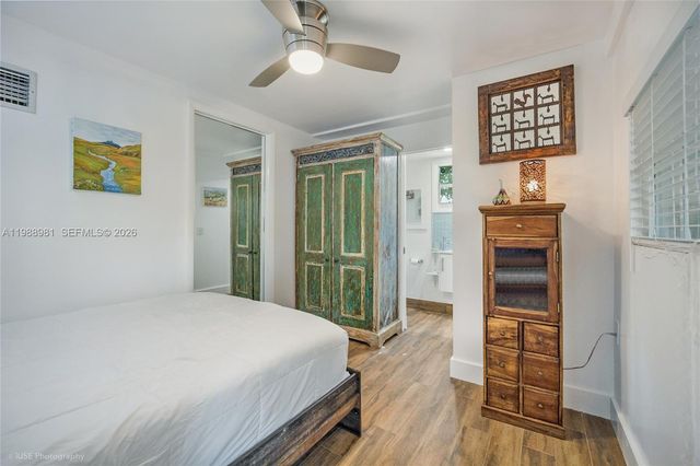 212 SW 1st Ave, Hallandale Beach, FL 33009