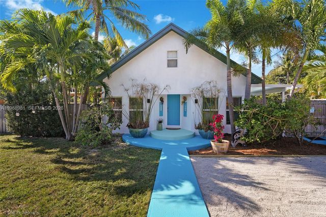 212 SW 1st Ave, Hallandale Beach, FL 33009