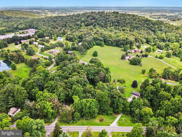 885 MOUNT WILSON RD, Lebanon, PA 17042