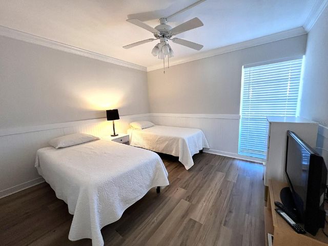 5205 WEDGEWOOD LN 15, Sarasota, FL 34235