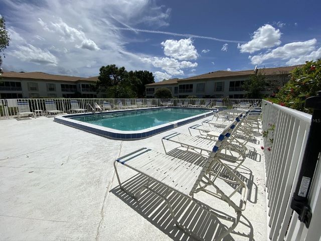 5205 WEDGEWOOD LN 15, Sarasota, FL 34235