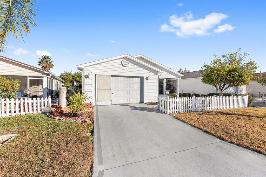 Image 36 of property listing at 3245 RIVERTON ROAD, The Villages, FL 32162