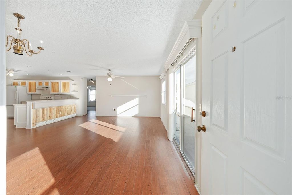 Image 8 of property listing at 3245 RIVERTON ROAD, The Villages, FL 32162