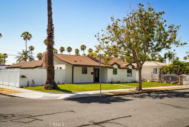 961 S Claudina, Anaheim, CA 92805