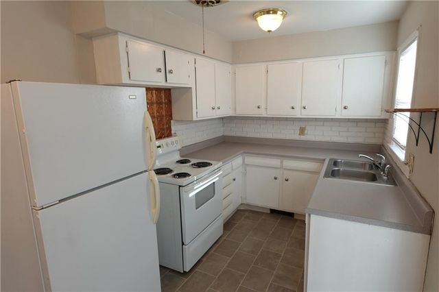 503 W Colonel Drive, Independence, MO 64050