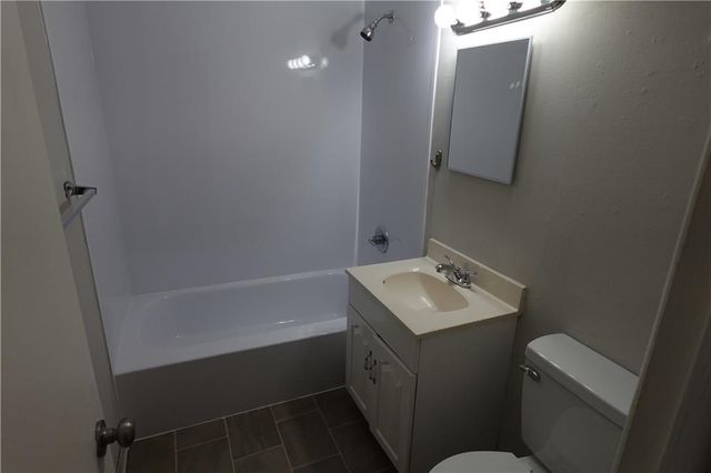 503 W Colonel Drive, Independence, MO 64050