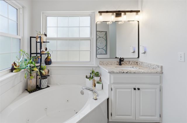 8814 N 131st East Avenue, Owasso, OK 74055