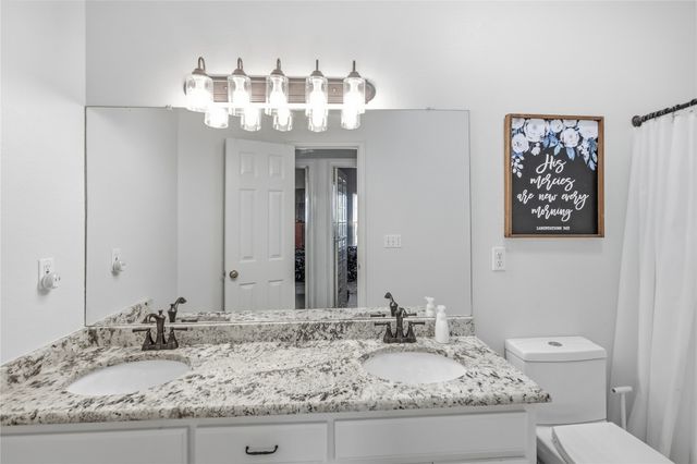 8814 N 131st East Avenue, Owasso, OK 74055