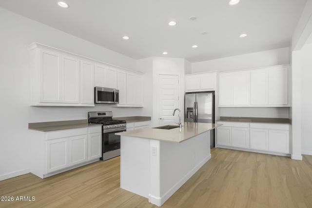 25681 N 174TH Avenue, Surprise, AZ 85387